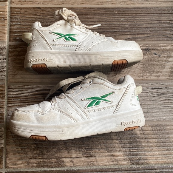 Reebok Shoes - Picture 2 of 3